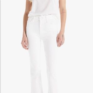 NWT MOTHER THE HUSTLER ANKLE FRAY
Fairest Of Them All!